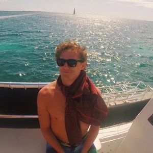 Meet your Posher, Sam